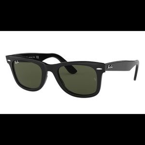 Ray-Ban Wayfarer Sunglasses
